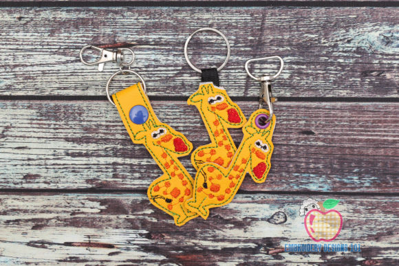 Adorable Giraffe Cartoon ITH Key Fob